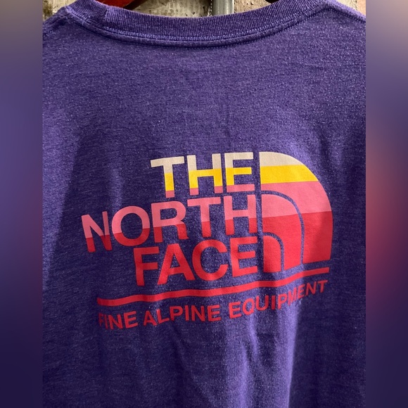 The North Face Longsleeve T-Shirt - Picture 5 of 8